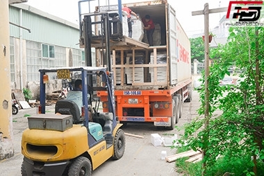 [UPDATE] Container máy Photocopy bãi về kho Phú Sơn ngày 26/04/2022
